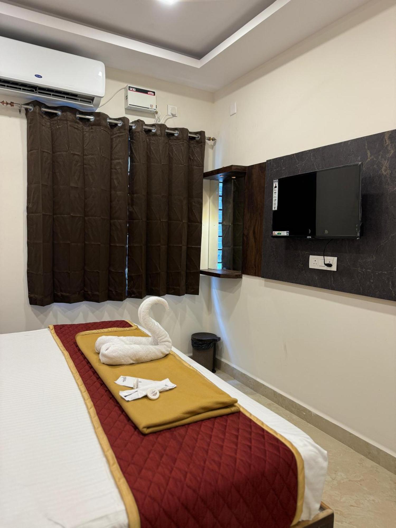 Arudra Residency Hotell Tiruvannāmalai Exteriör bild